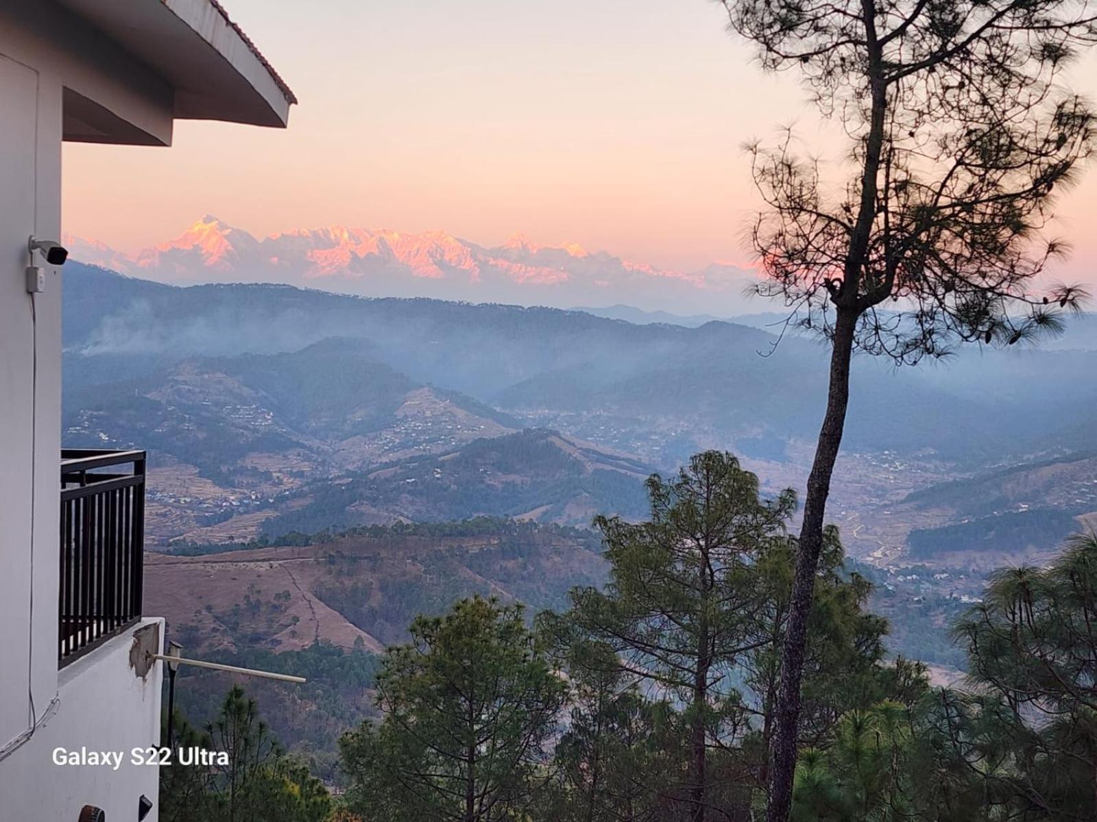 Nandini Cottage, A Premium Boutique Homestay Ranikhet Esterno foto